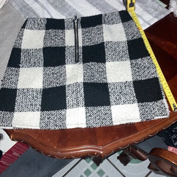 Ladies skirt - Picture 4 of 6